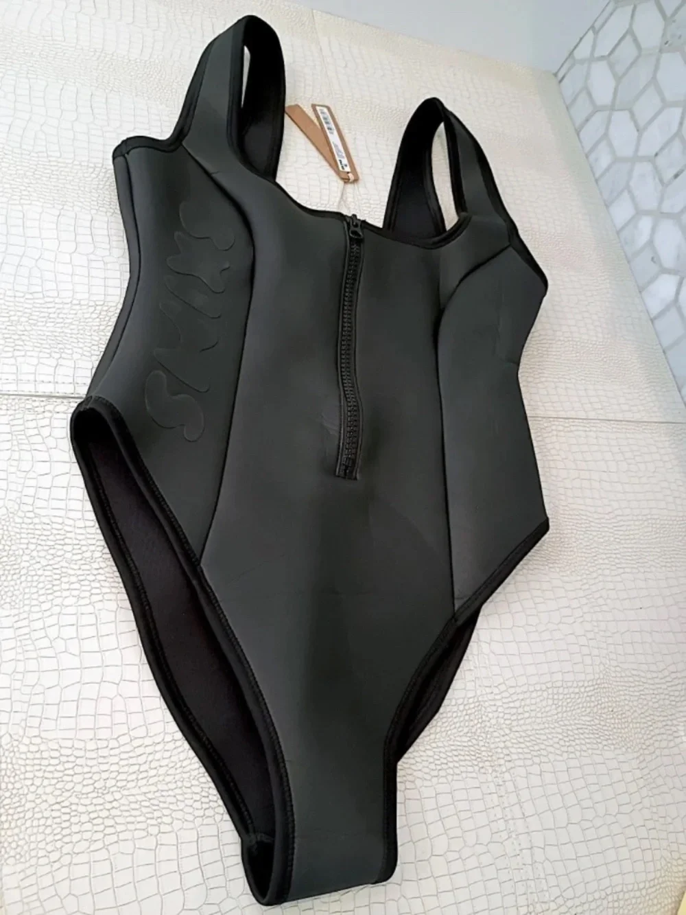 🔥 SKIMS Rubberized Scuba Swim, One Piece OP – BRF – 3164 Onyx (M) NWT
